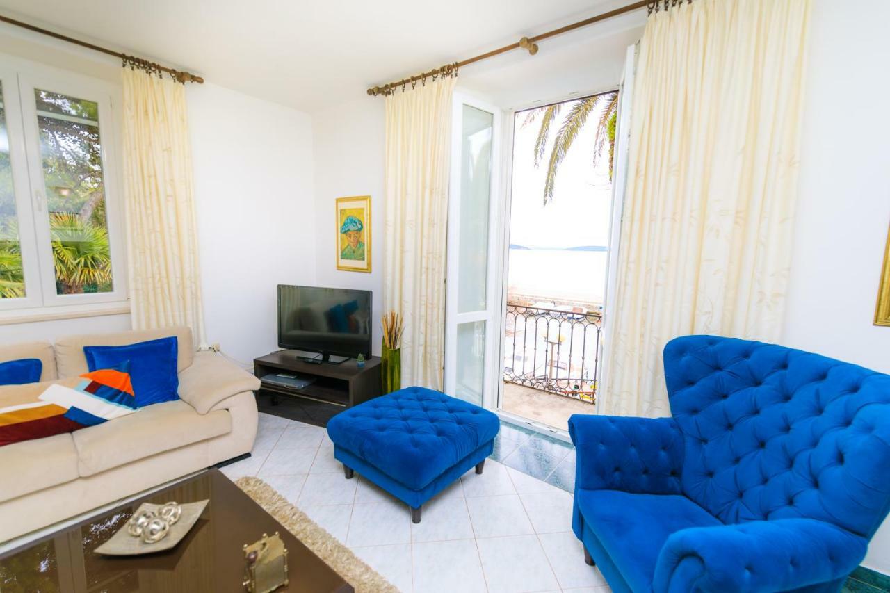 Holiday Home Obrov Каштела Экстерьер фото