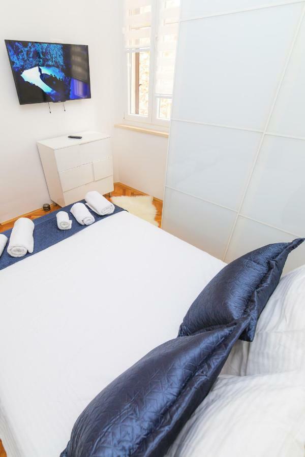 Holiday Home Obrov Каштела Экстерьер фото